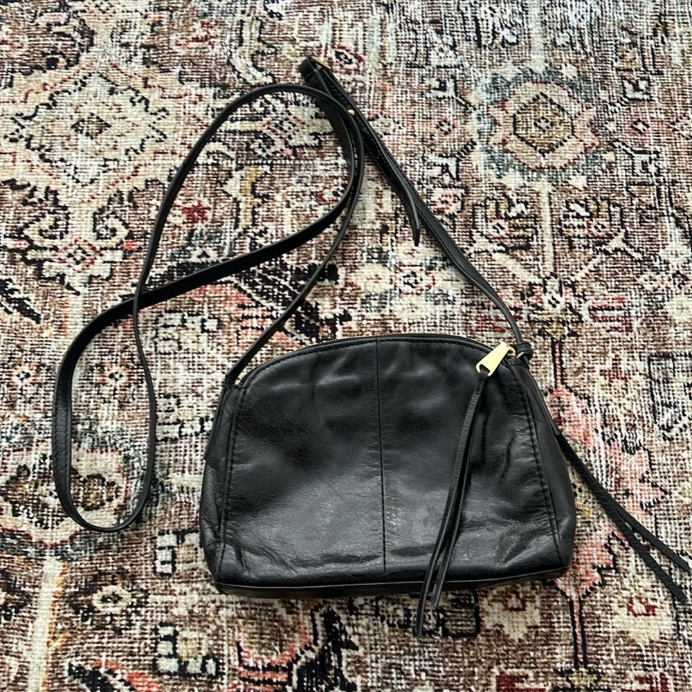 HOBO Evella Black Glazed Leather Crossbody Bag Purse 3 Sections Lightweight